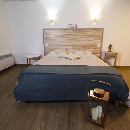 Centre De Bien-Etre Et Ses Chambres D'Hote Villeneuve-de-Rivière Εξωτερικό φωτογραφία